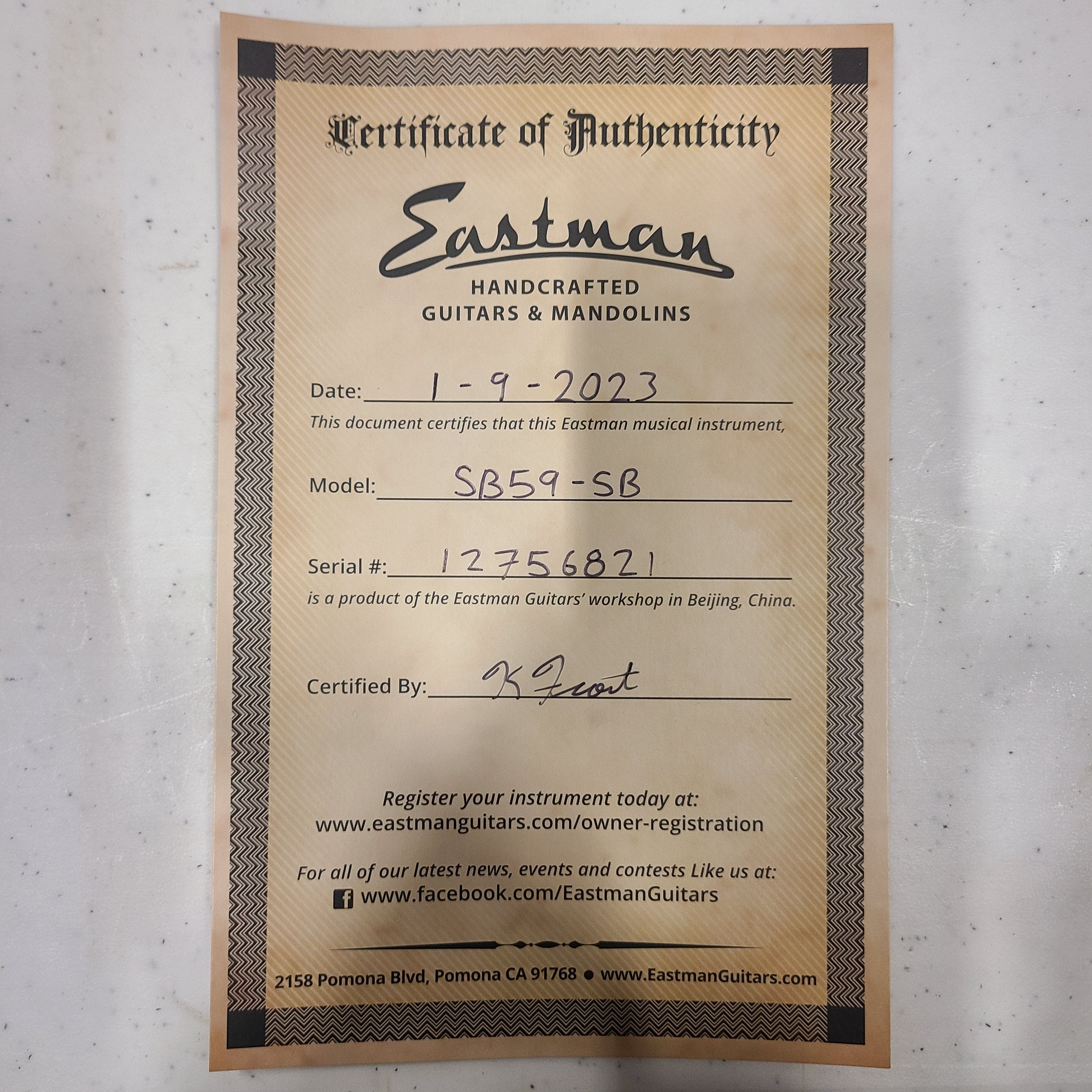 Eastman SB59 sunburst semi-hollow body electric guitar with certificate of authenticity