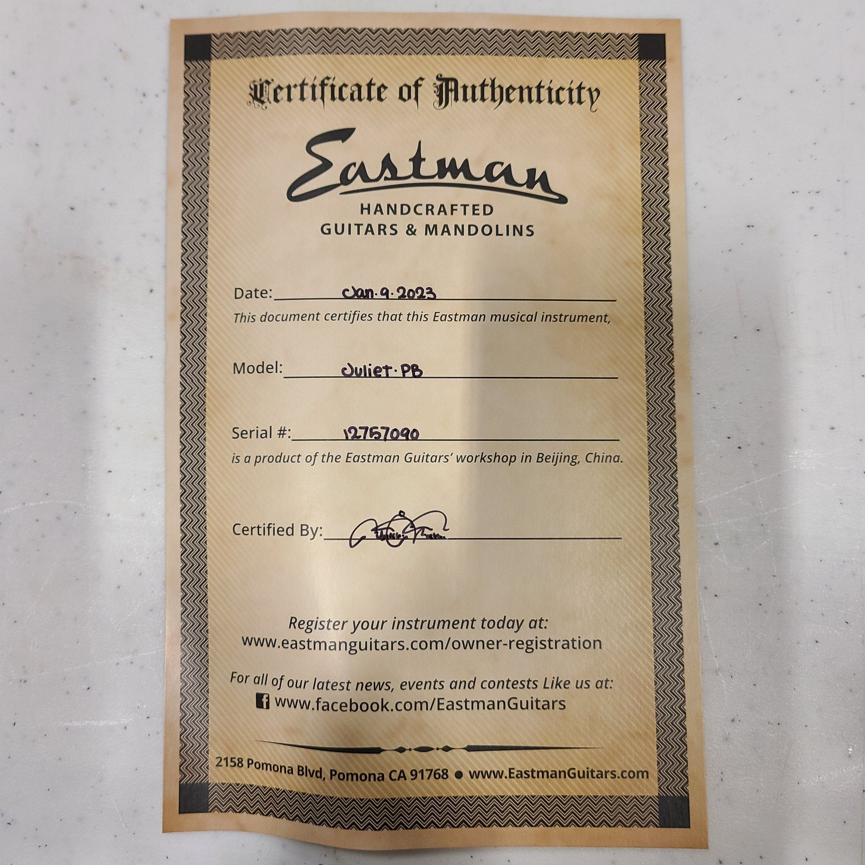 Eastman Juliet PB mandolin Pomona blonde with certificate of authenticity