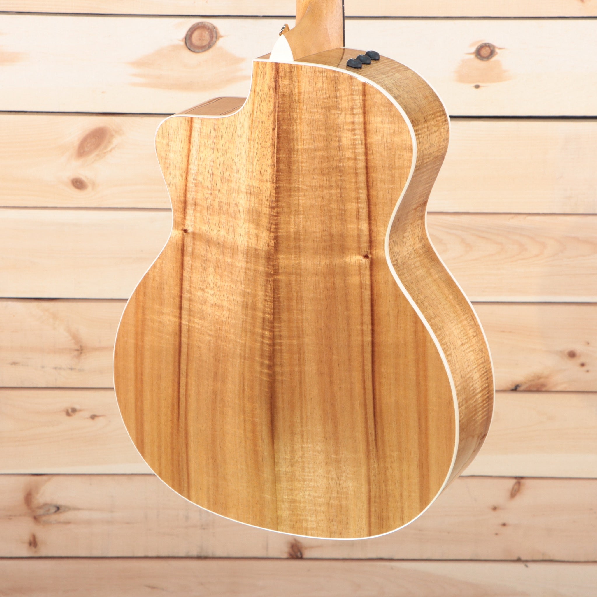 Taylor 214ce-K DLX Grand Auditorium acoustic-electric guitar natural finish with venetian cutaway