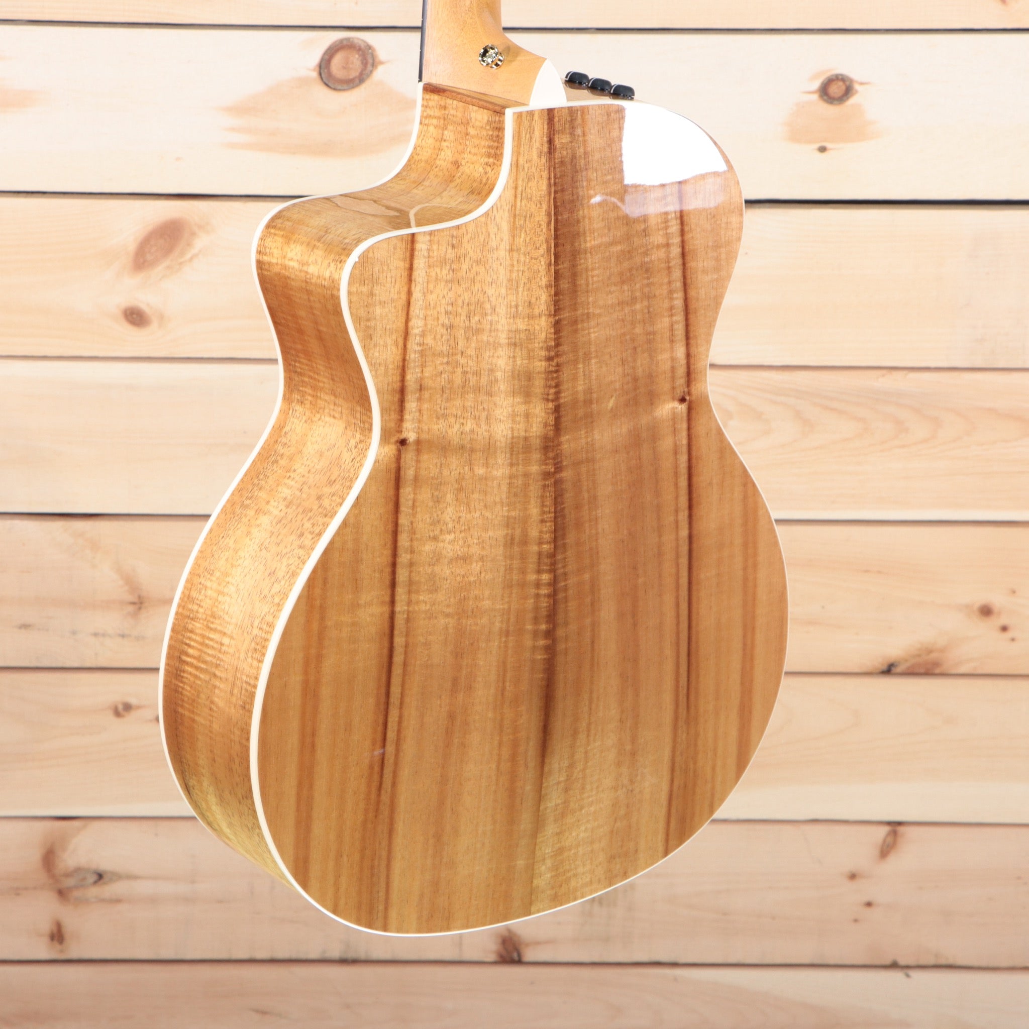 Taylor 214ce-K Dlx Grand Auditorium acoustic guitar natural finish with venetian cutaway