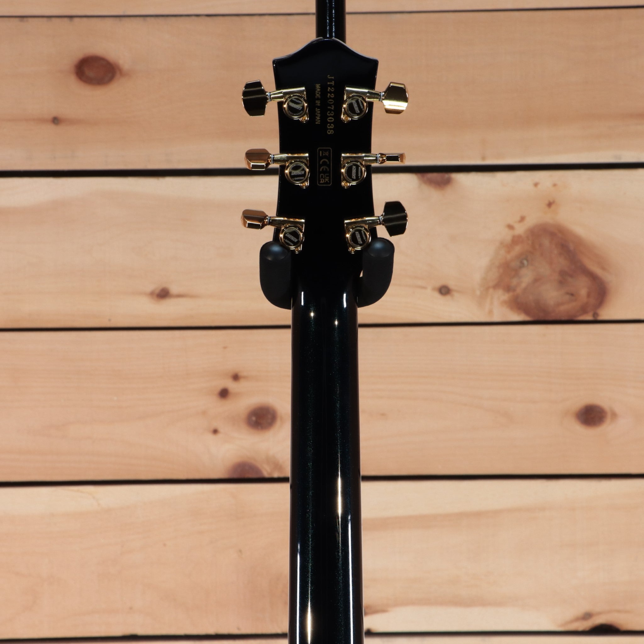 Gretsch G6228TG Players Edition Jet electric guitar Midnight Sapphire gold tuning machines