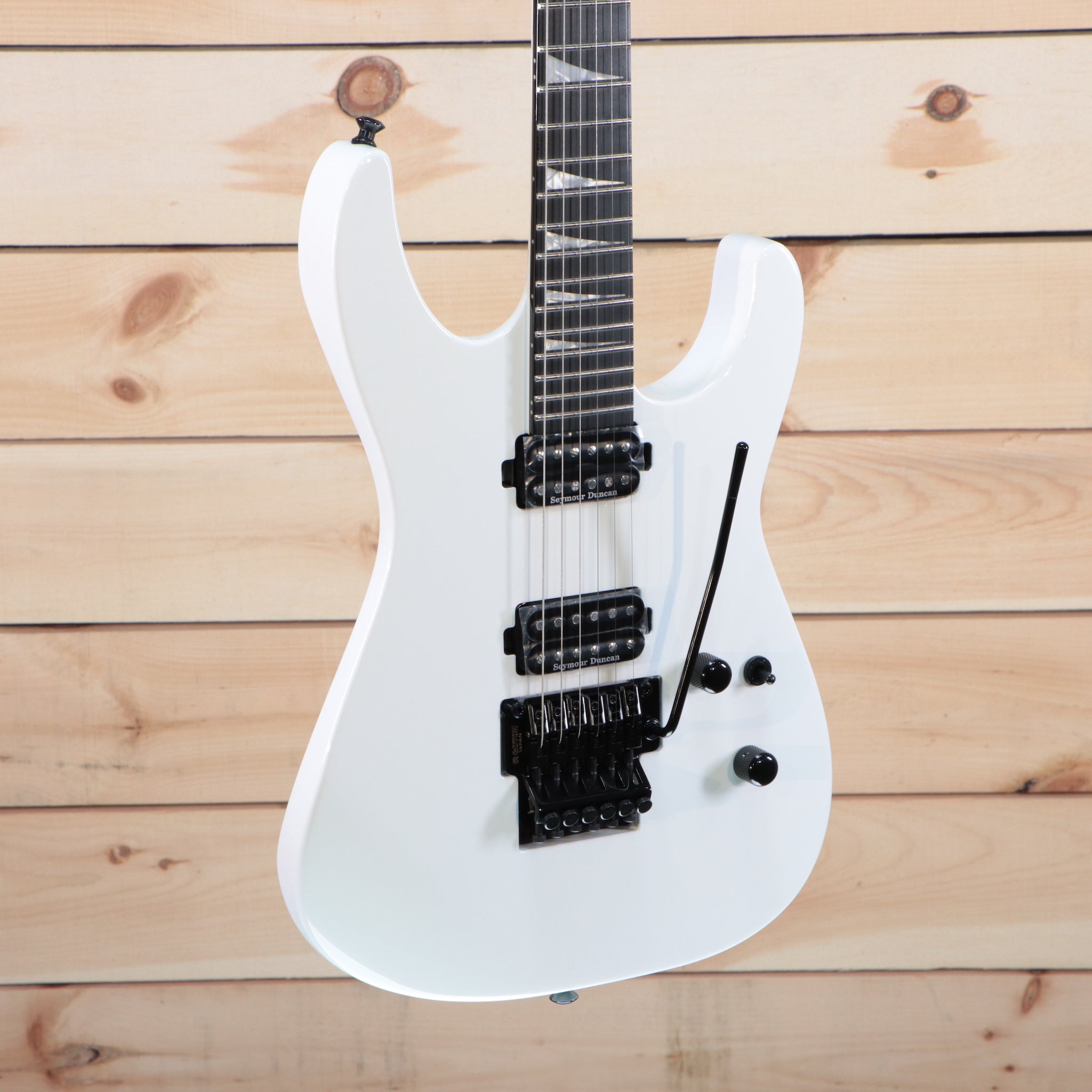 Jackson MJ Series Soloist SL2 electric guitar Snow White with Floyd Rose tremolo bridge and dual humbuckers