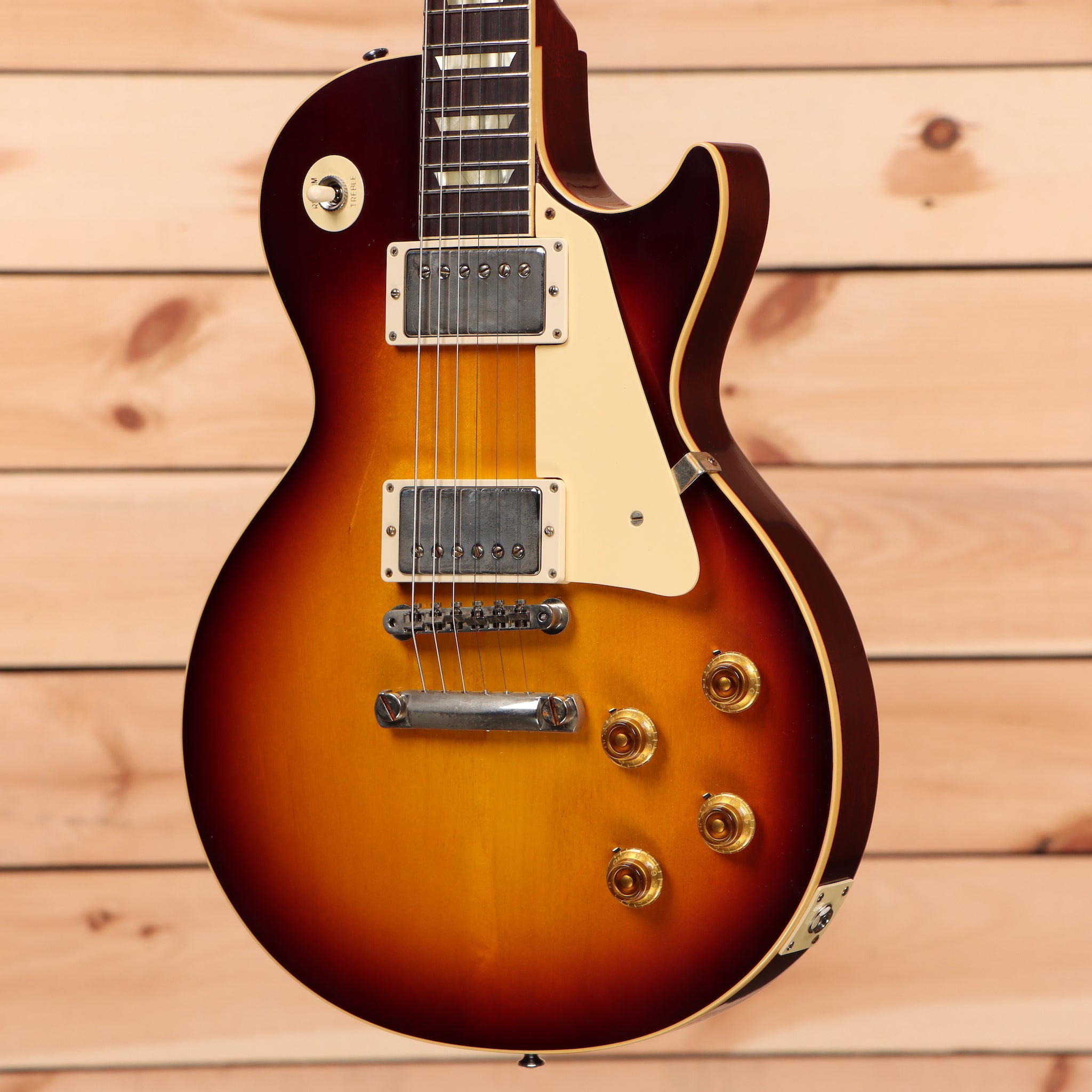 Gibson 1958 Les Paul Standard Reissue VOS electric guitar Bourbon Burst with dual humbuckers and gold hardware
