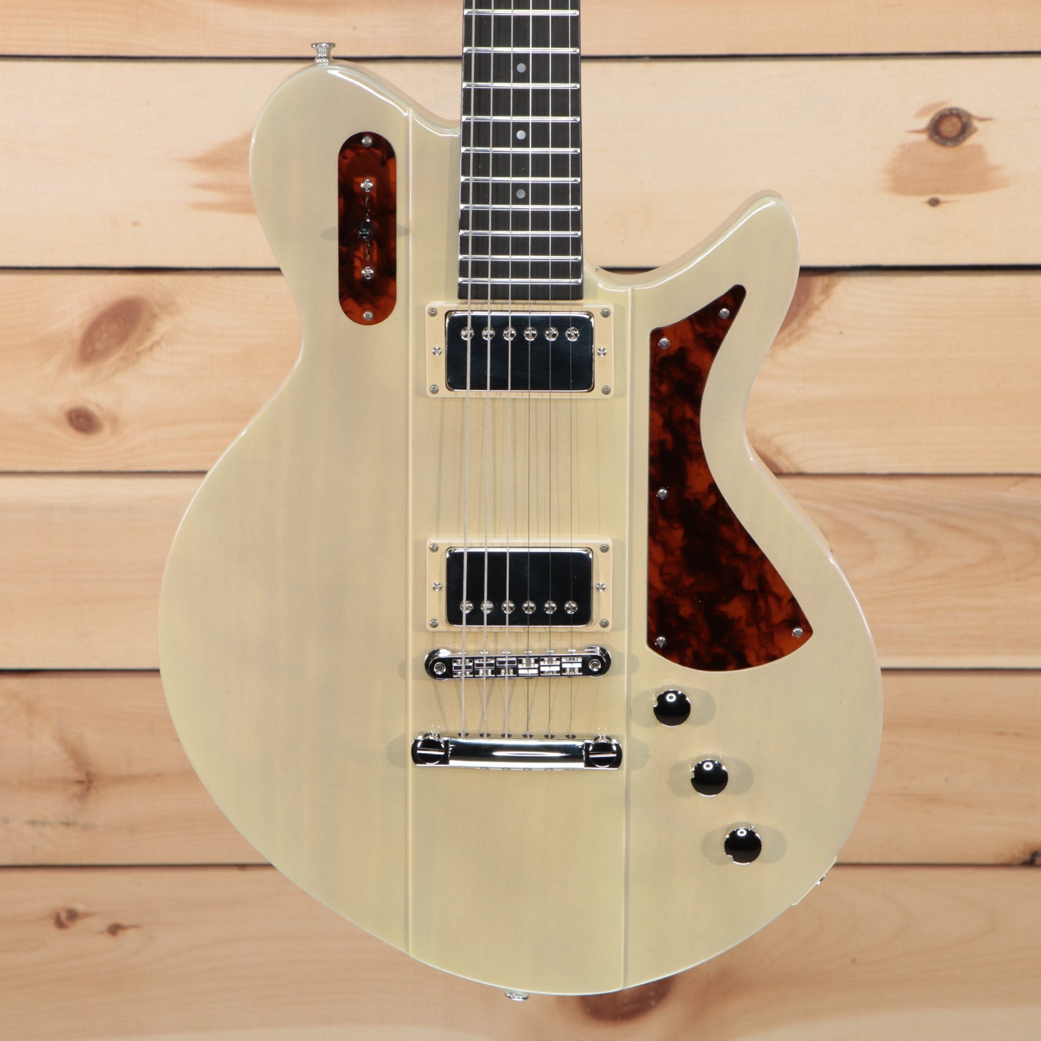Eastman Juliet Pomona Blonde semi-hollow electric guitar with tortoiseshell pickguard and dual humbuckers
