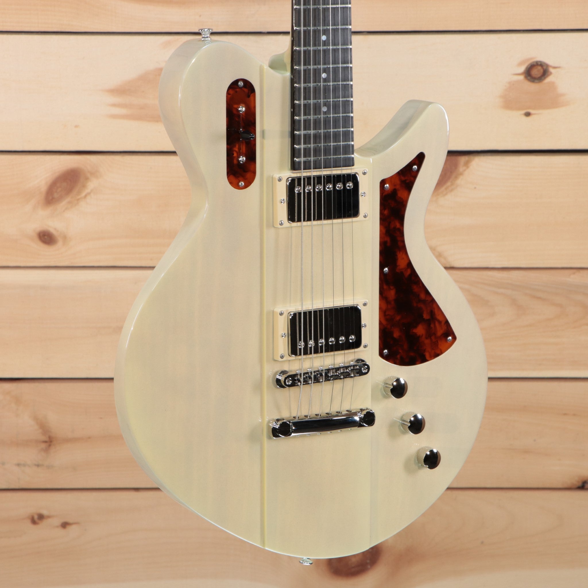 Eastman Juliet Pomona Blonde semi-hollow electric guitar with dual humbucker pickups