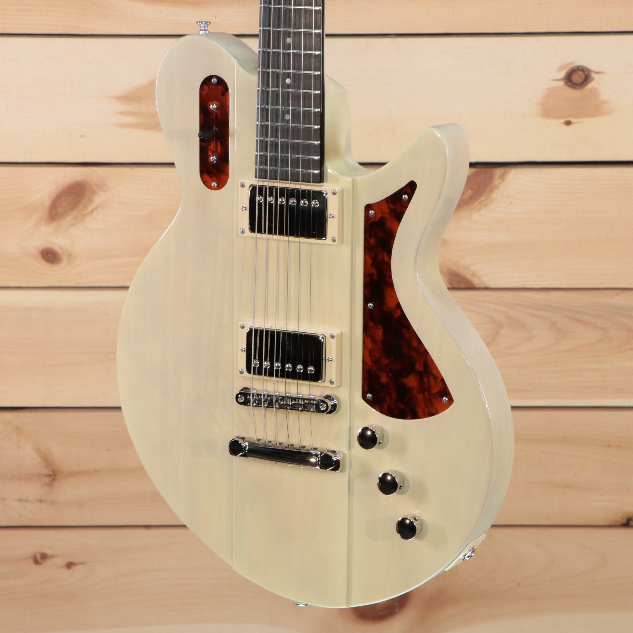 Eastman Juliet Pomona Blonde electric guitar with dual humbuckers and tortoiseshell pickguard