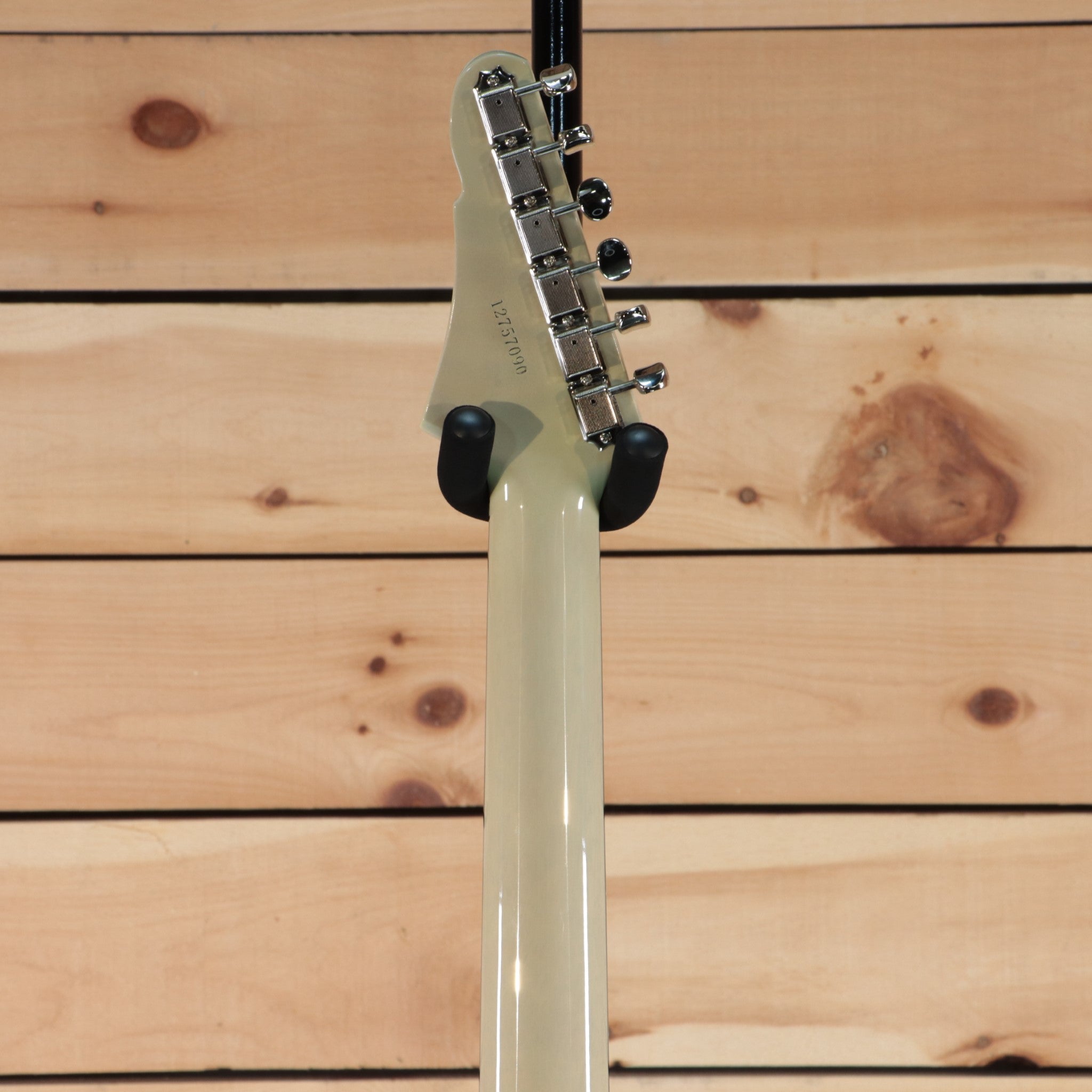 Eastman Juliet Pomona Blonde electric guitar with chrome tuning machines and black body contours