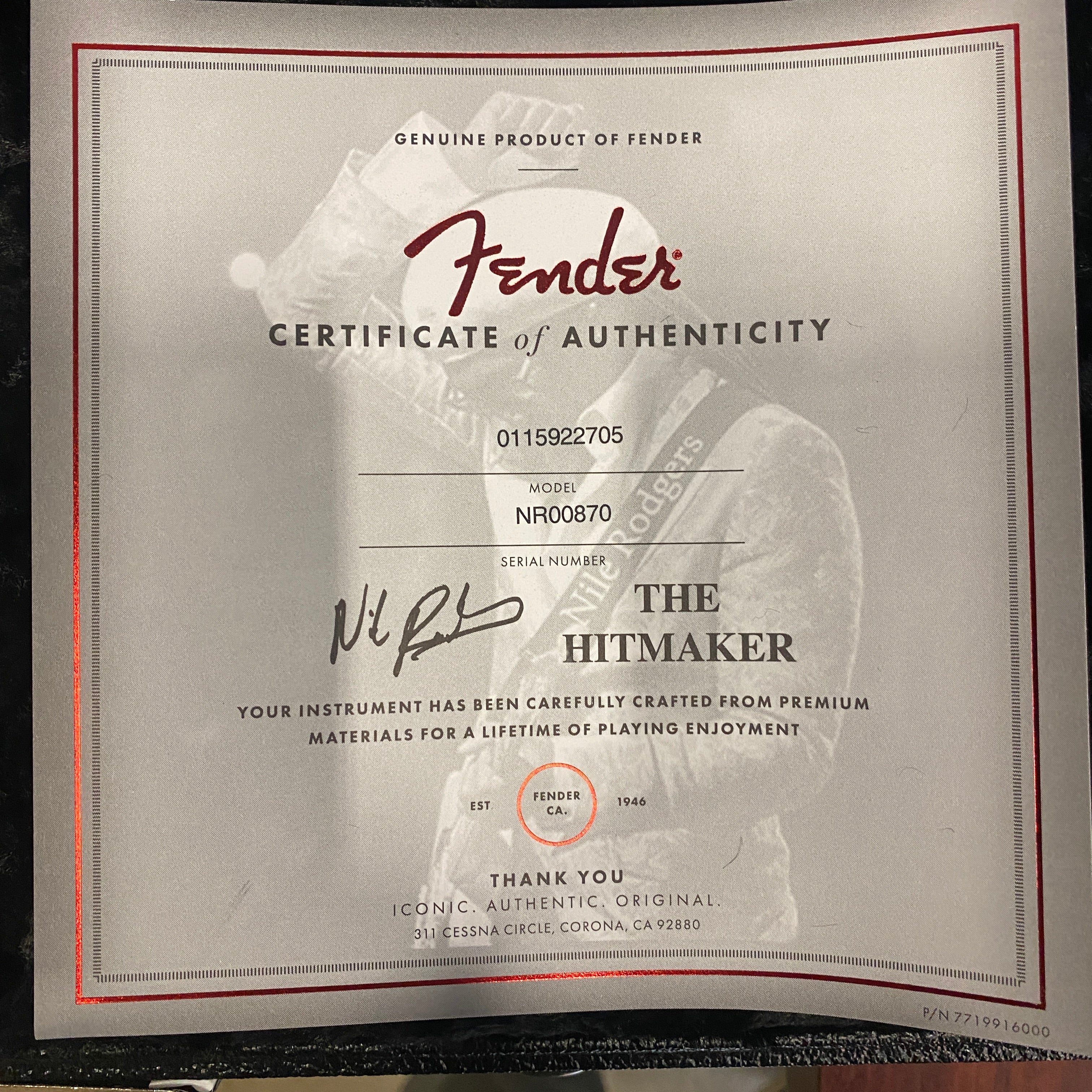 Fender Nile Rodgers Hitmaker Stratocaster electric guitar Olympic White with certificate of authenticity