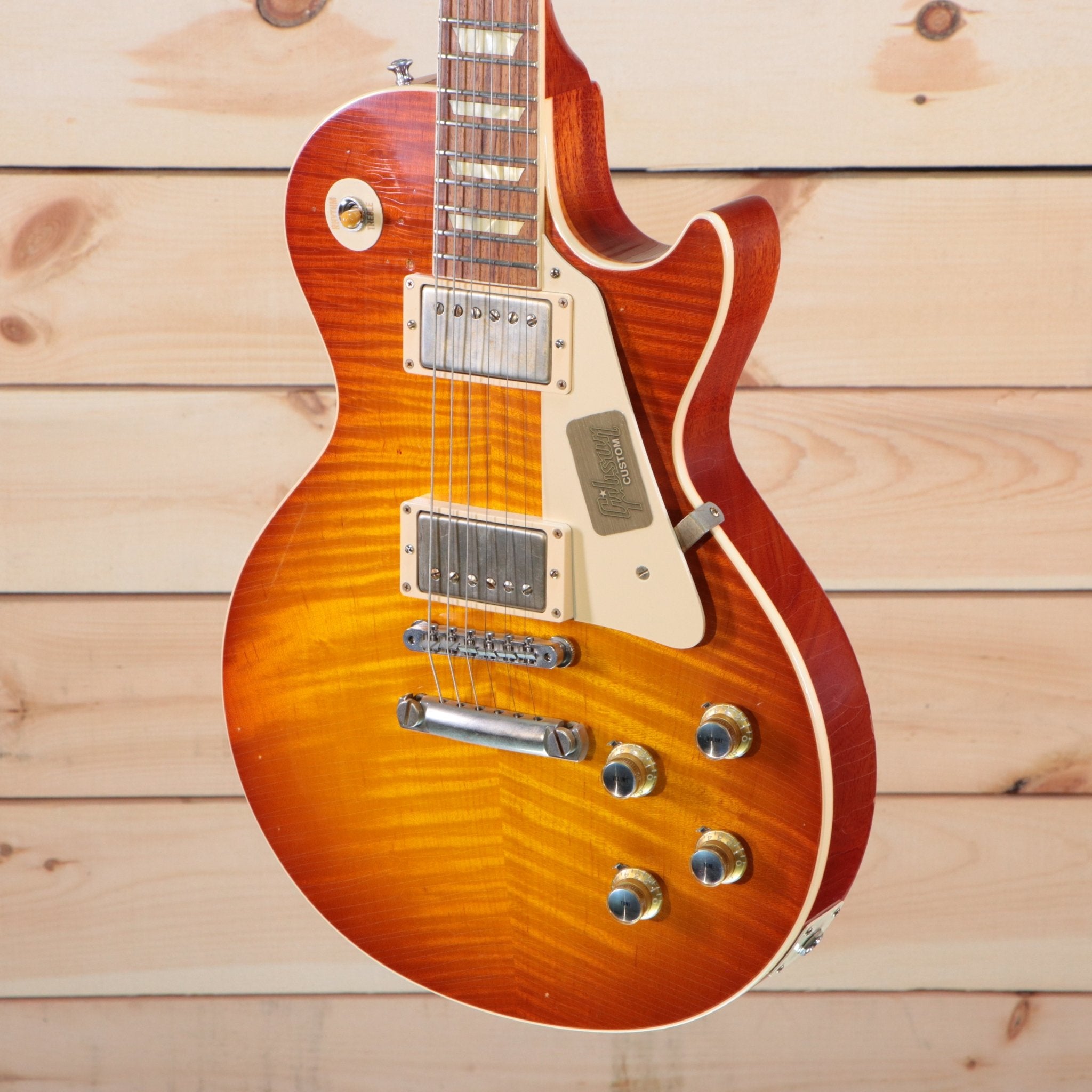 Gibson Les Paul Standard 1960 Custom Shop electric guitar flamed maple top heritage cherry sunburst humbuckers