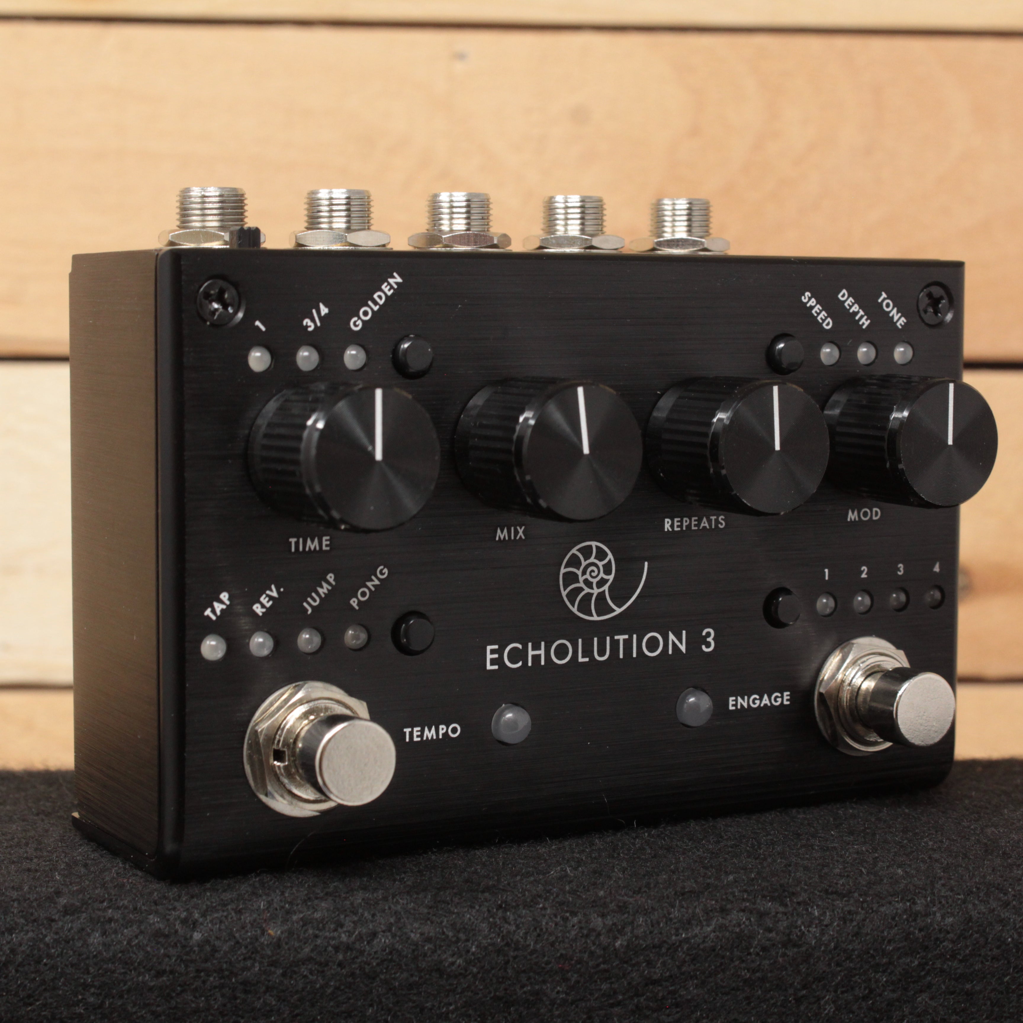 Pigtronix Echolution 3-1-Righteous Guitars