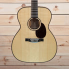 Santa Cruz OM Grand Custom acoustic guitar Natural spruce top with tortoiseshell pickguard and herringbone binding