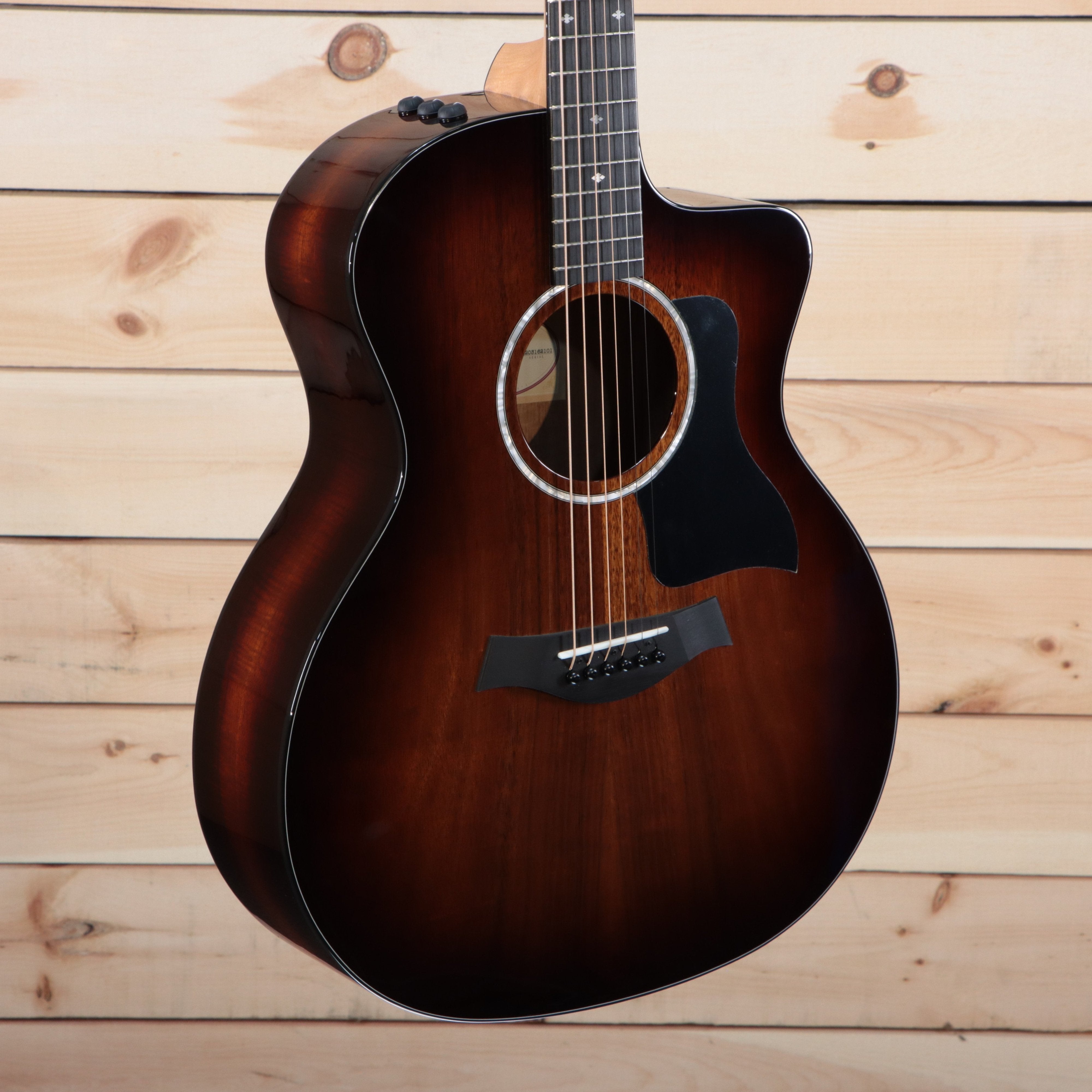 Taylor 224ce-K DLX Grand Auditorium acoustic-electric guitar Shaded Edgeburst finish with cutaway