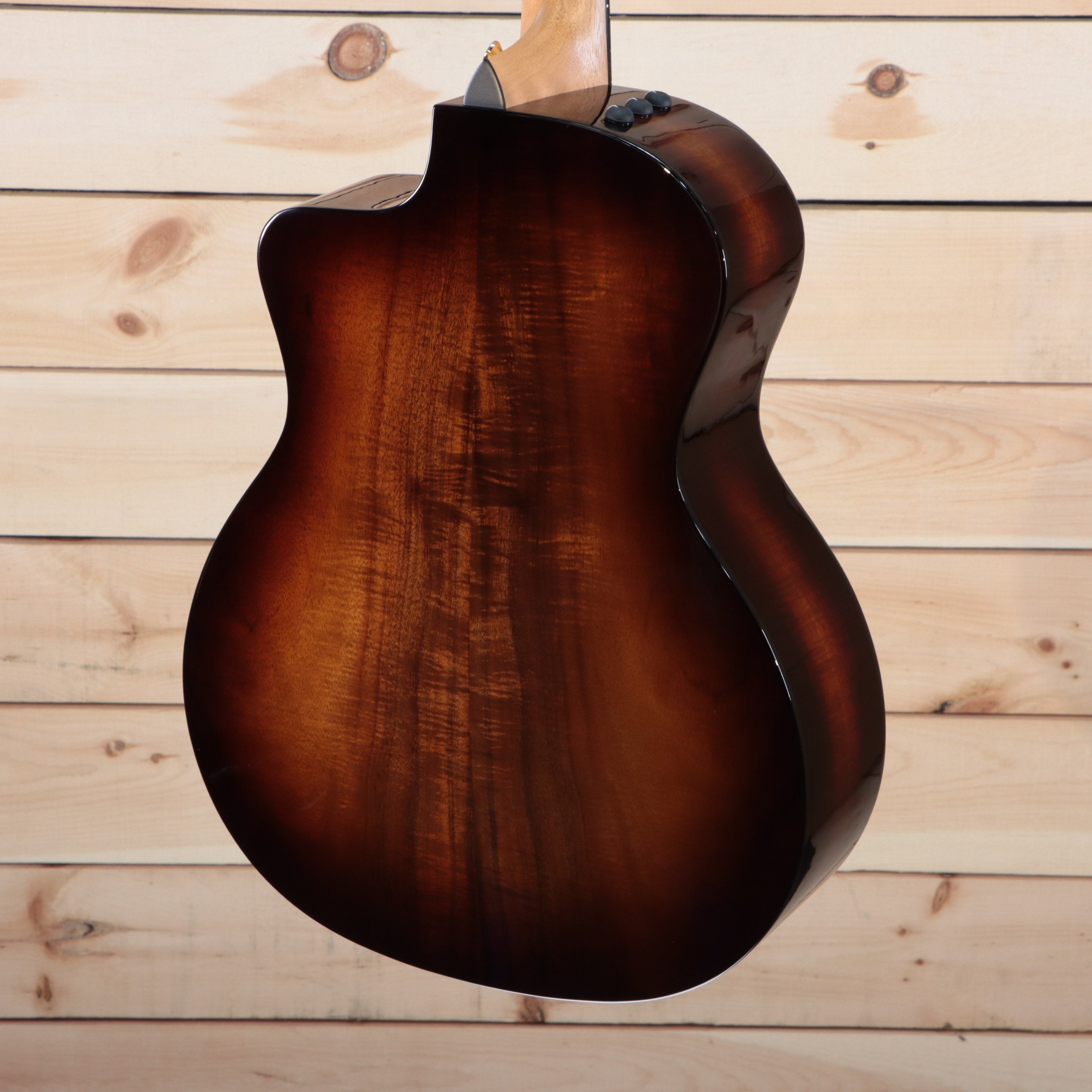 Taylor 224ce-K DLX Grand Auditorium acoustic-electric Shaded Edgeburst koa back with sunburst finish cutaway