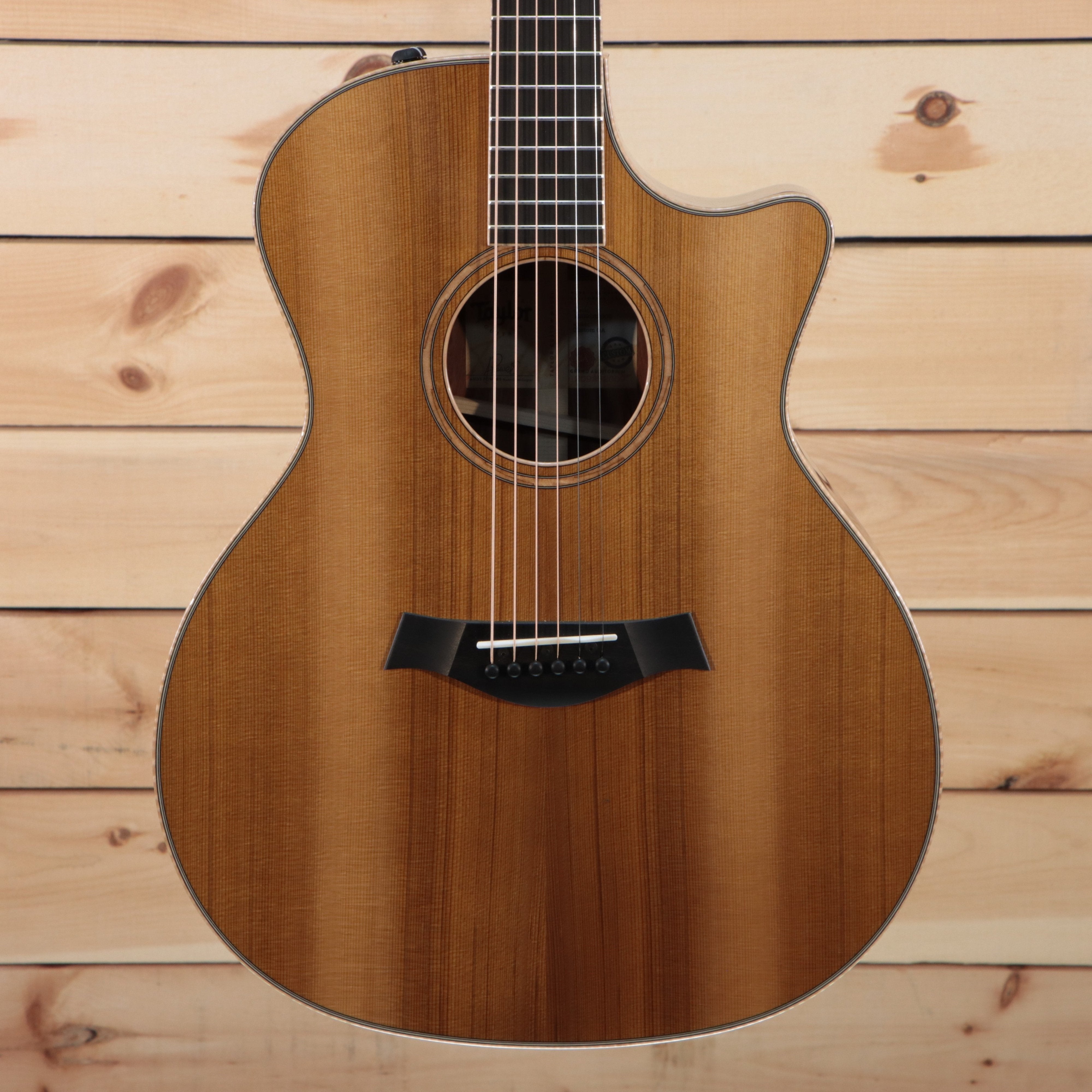 Taylor 2022 Custom GA acoustic-electric guitar natural finish with cutaway and cedar top